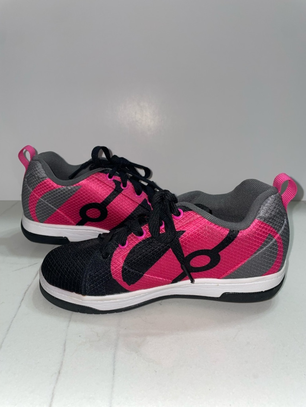 Heelys Black & Hot Pink Rolling Skate Sneakers Girl’s Size Youth 4